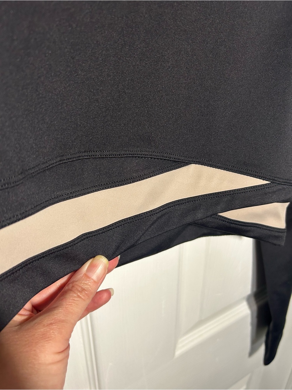 Move Theology Long Sleeve Black Crop Top Taupe Cross Stripe Thumb holes Sz Large - Picture 4 of 8
